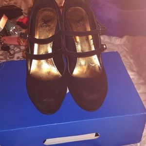 Shiekh high heel black like new only wore once to a wedding